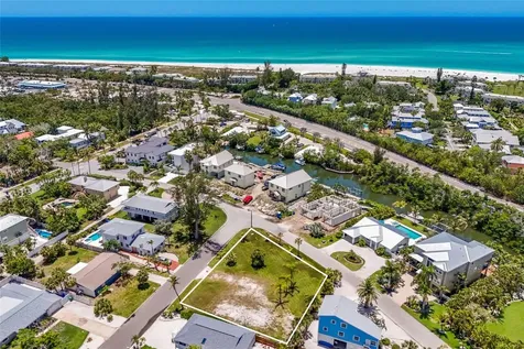 591 Russell Street Longboat Key FL 34228