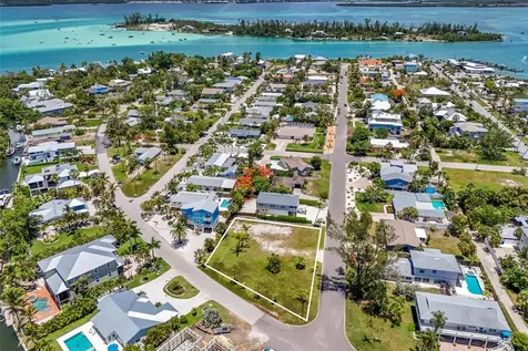 591 Russell Street Longboat Key FL 34228