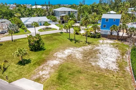 591 Russell Street Longboat Key FL 34228
