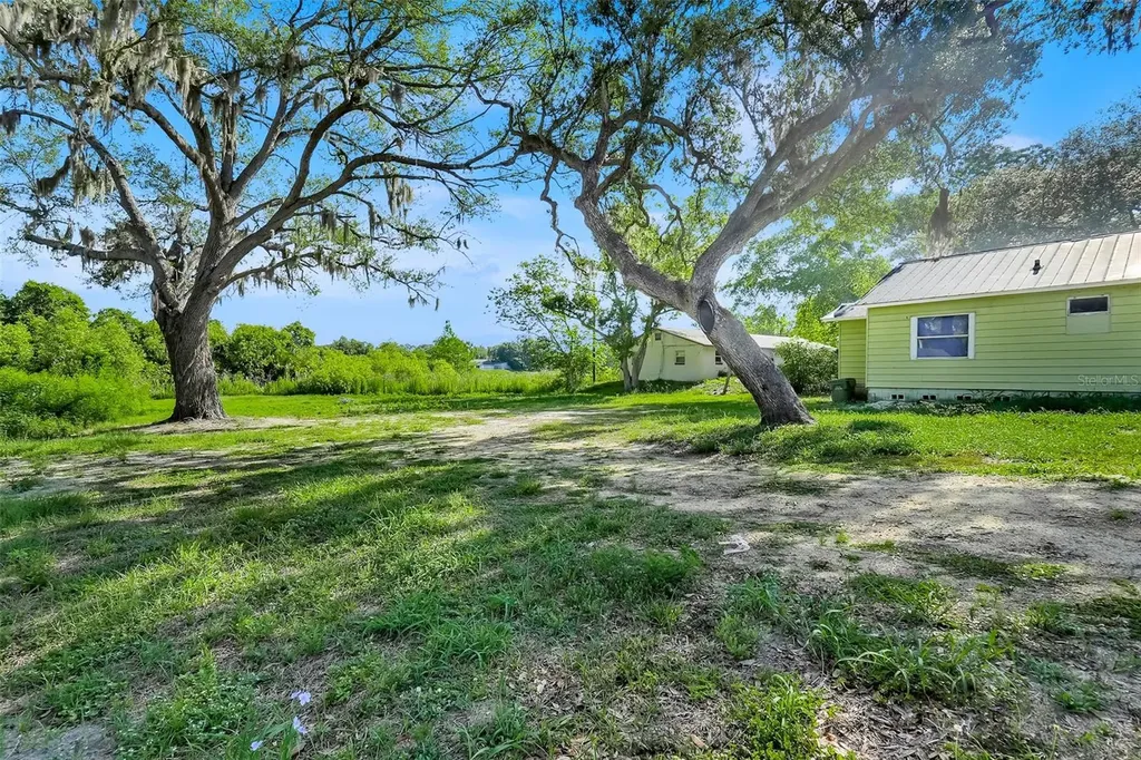 2104 South Street Leesburg FL 34748