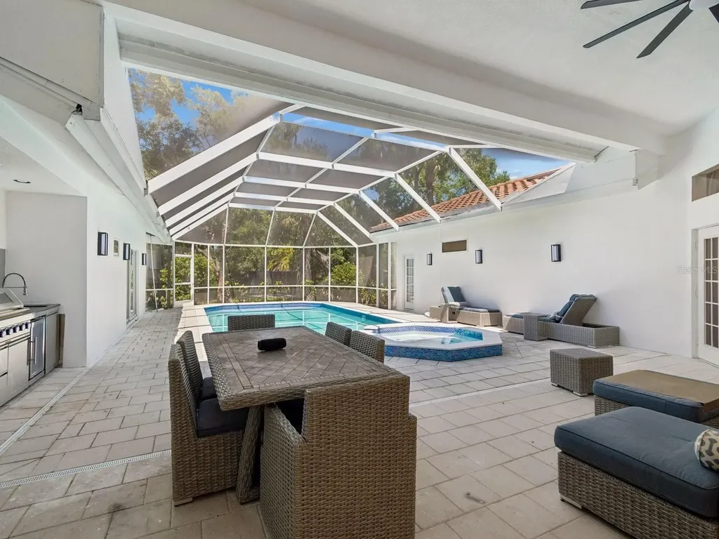 2402 Huntington Boulevard Safety Harbor FL 34695
