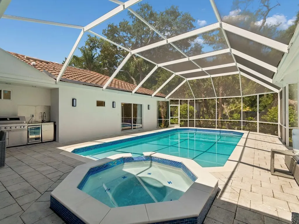 2402 Huntington Boulevard Safety Harbor FL 34695