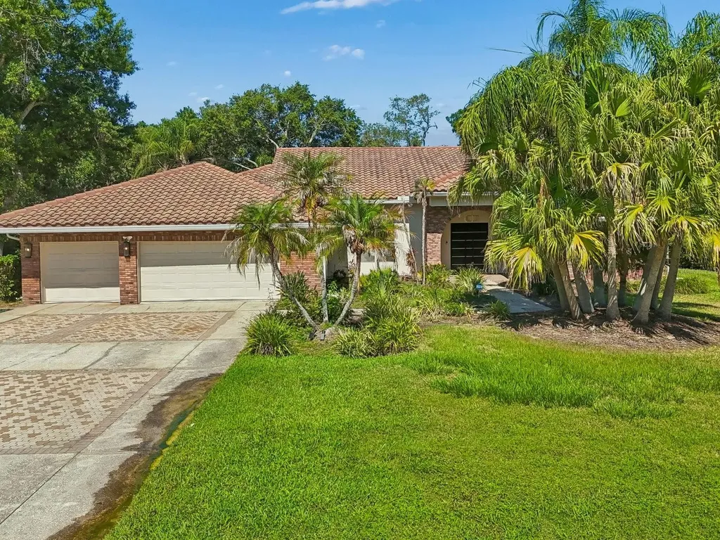 2402 Huntington Boulevard Safety Harbor FL 34695