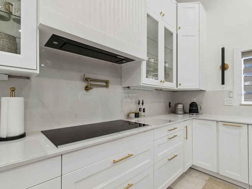 2402 Huntington Boulevard Safety Harbor FL 34695