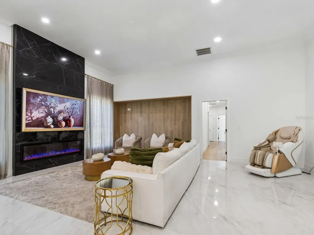 2402 Huntington Boulevard Safety Harbor FL 34695