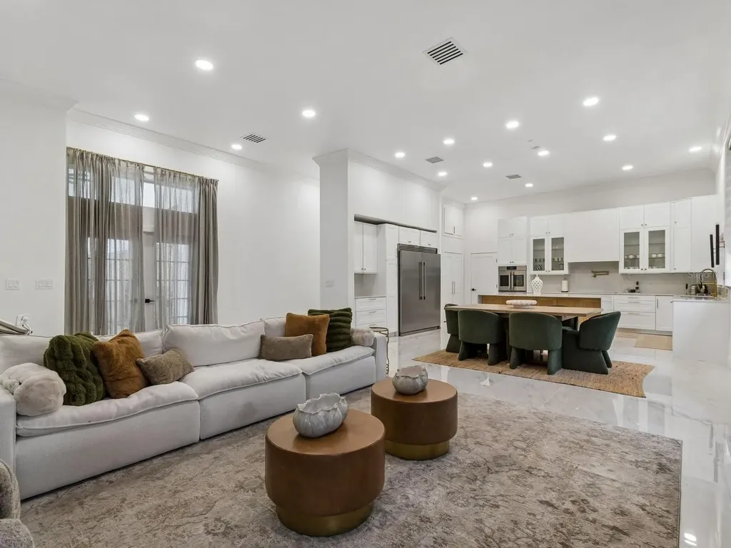 2402 Huntington Boulevard Safety Harbor FL 34695