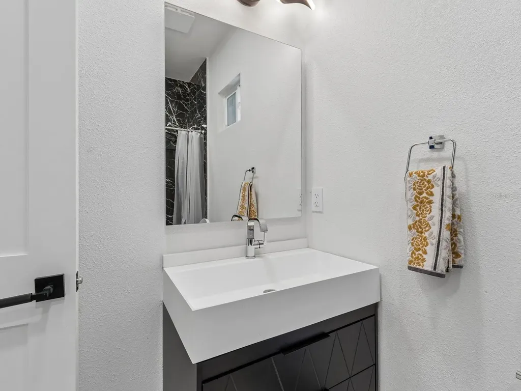 2402 Huntington Boulevard Safety Harbor FL 34695