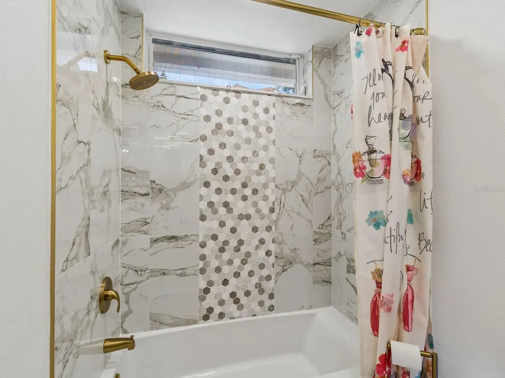 2402 Huntington Boulevard Safety Harbor FL 34695