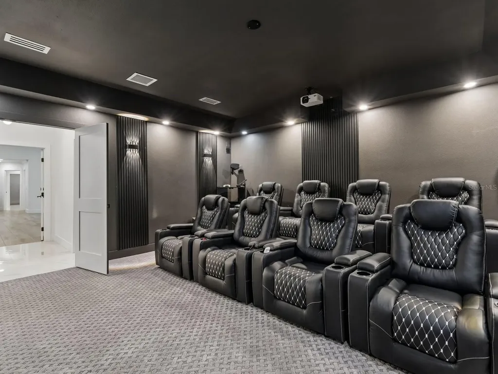 2402 Huntington Boulevard Safety Harbor FL 34695