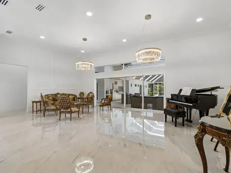 2402 Huntington Boulevard Safety Harbor FL 34695