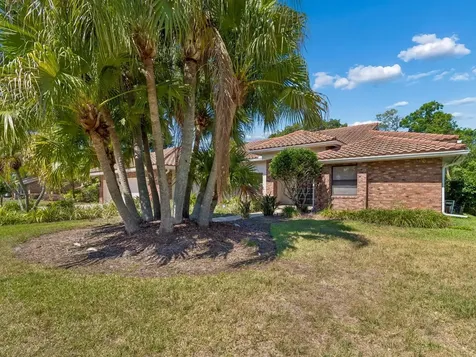 2402 Huntington Boulevard Safety Harbor FL 34695
