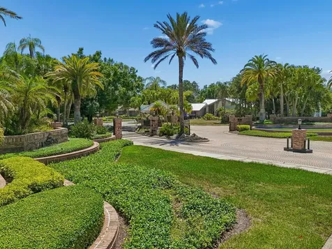 2402 Huntington Boulevard Safety Harbor FL 34695