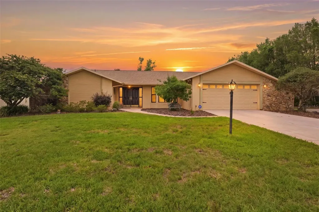 5227 Suwannee Road Weeki Wachee FL 34607