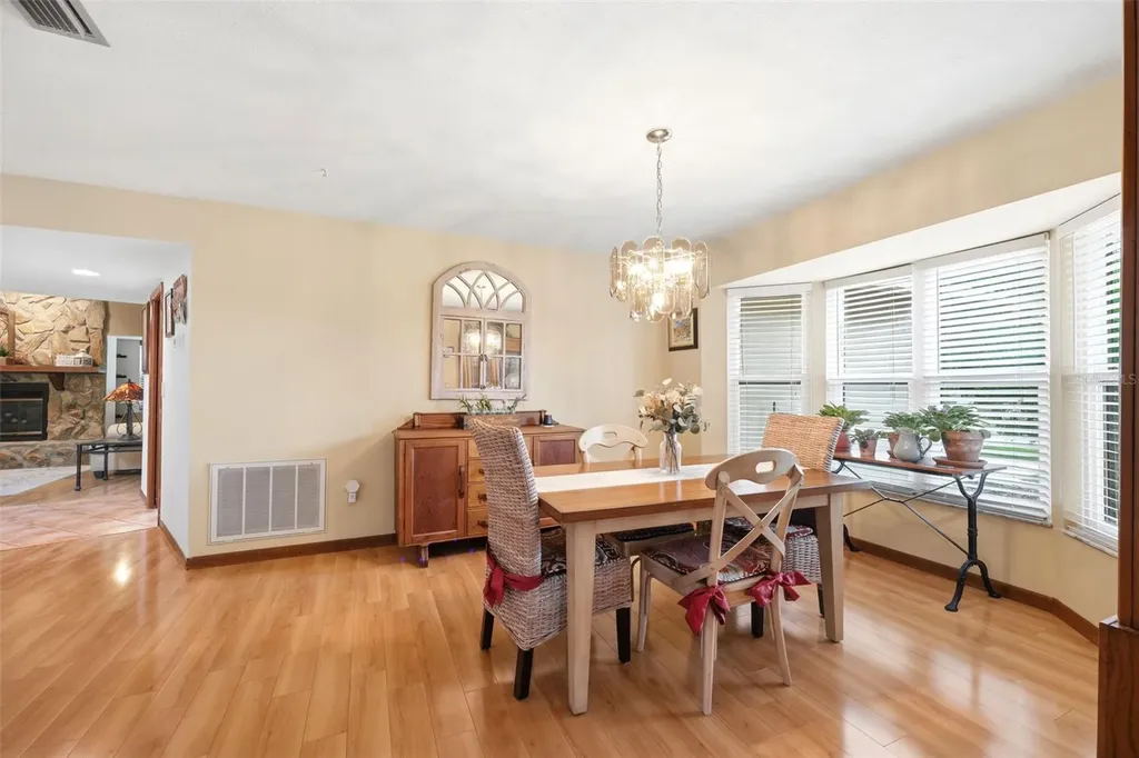 5227 Suwannee Road Weeki Wachee FL 34607