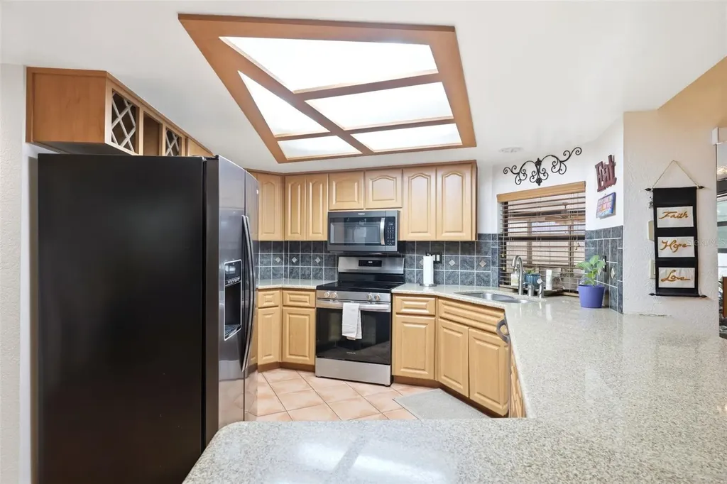 5227 Suwannee Road Weeki Wachee FL 34607