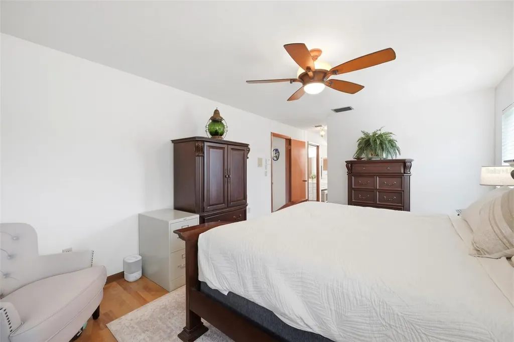 5227 Suwannee Road Weeki Wachee FL 34607
