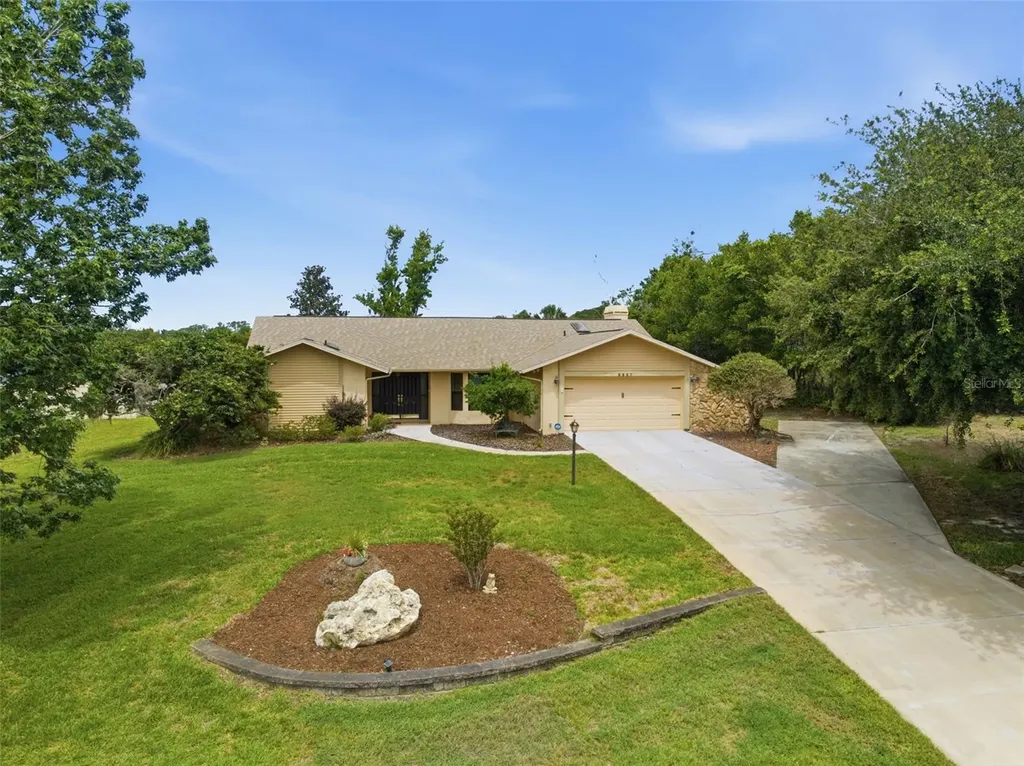 5227 Suwannee Road Weeki Wachee FL 34607
