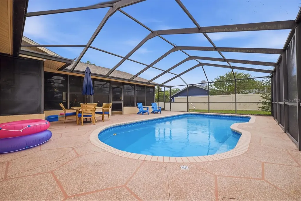 5227 Suwannee Road Weeki Wachee FL 34607