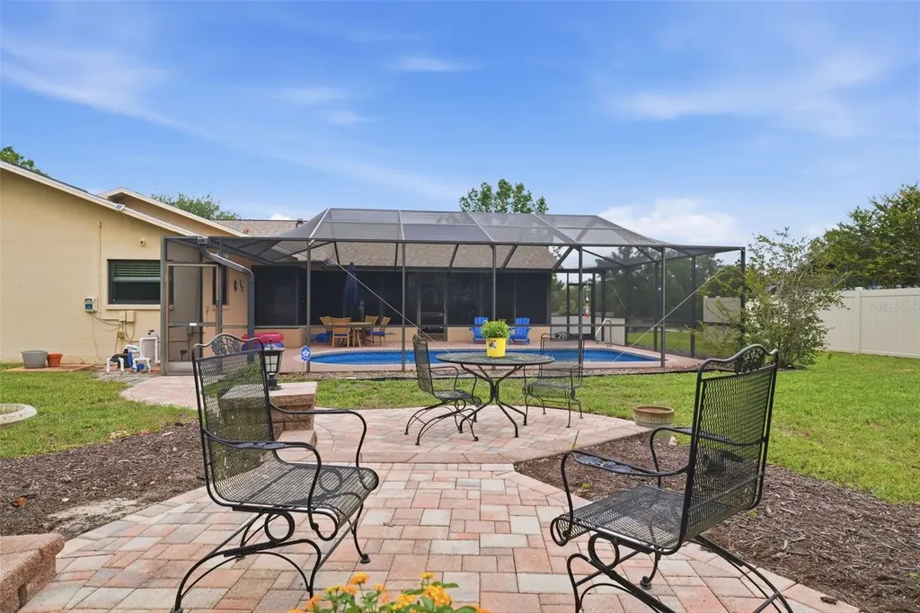 5227 Suwannee Road Weeki Wachee FL 34607