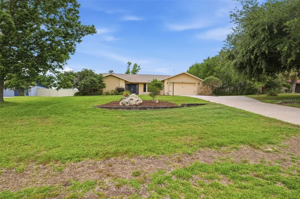5227 Suwannee Road Weeki Wachee FL 34607