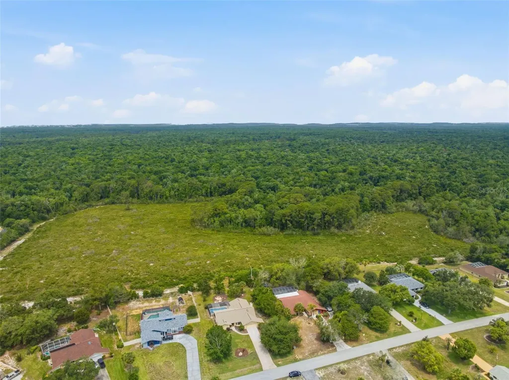 5227 Suwannee Road Weeki Wachee FL 34607