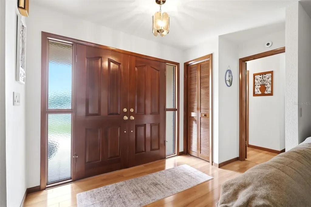5227 Suwannee Road Weeki Wachee FL 34607