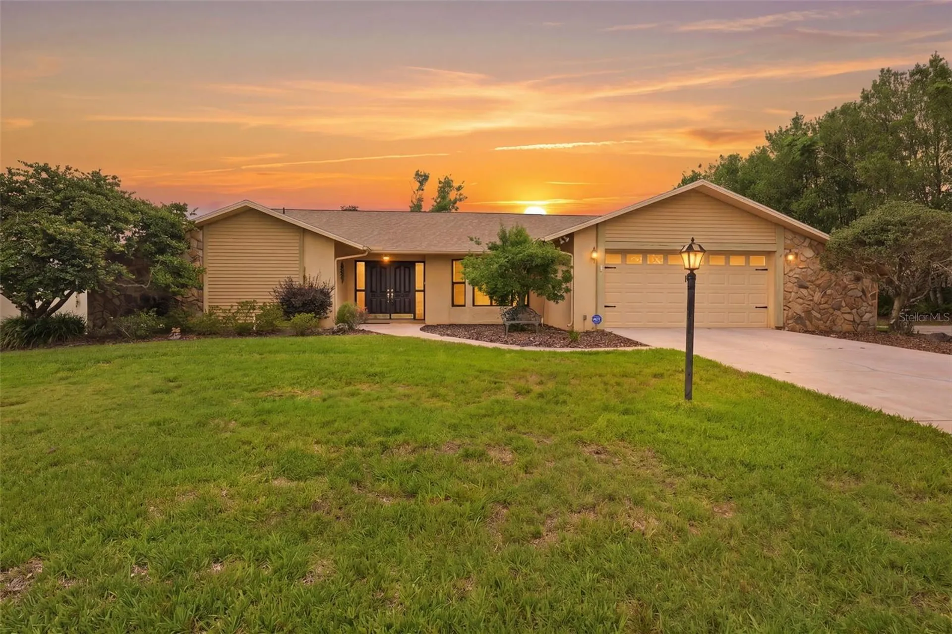 5227 Suwannee Road Weeki Wachee FL 34607