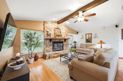 5227 Suwannee Road Weeki Wachee FL 34607
