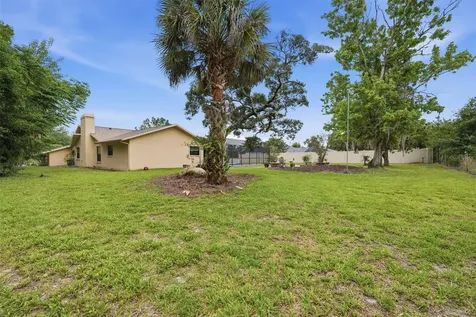5227 Suwannee Road Weeki Wachee FL 34607