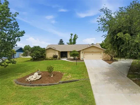 5227 Suwannee Road Weeki Wachee FL 34607