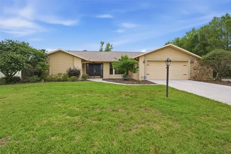 5227 Suwannee Road Weeki Wachee FL 34607