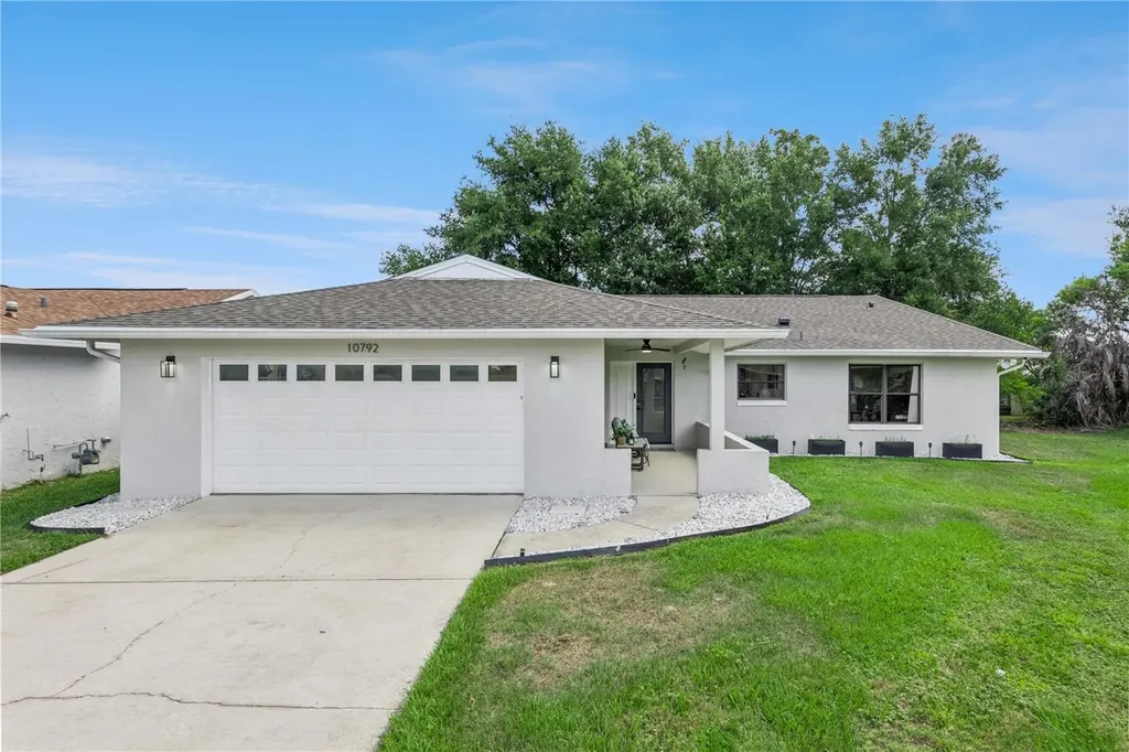10792 Lazy Lake Drive Orlando FL 32821
