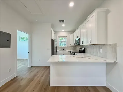 2846 30th Avenue N St Petersburg FL 33713