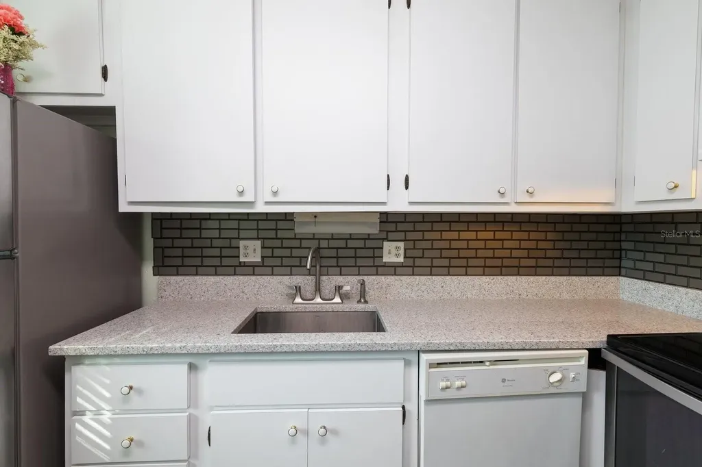 195 114th Avenue NE St Petersburg FL 33716