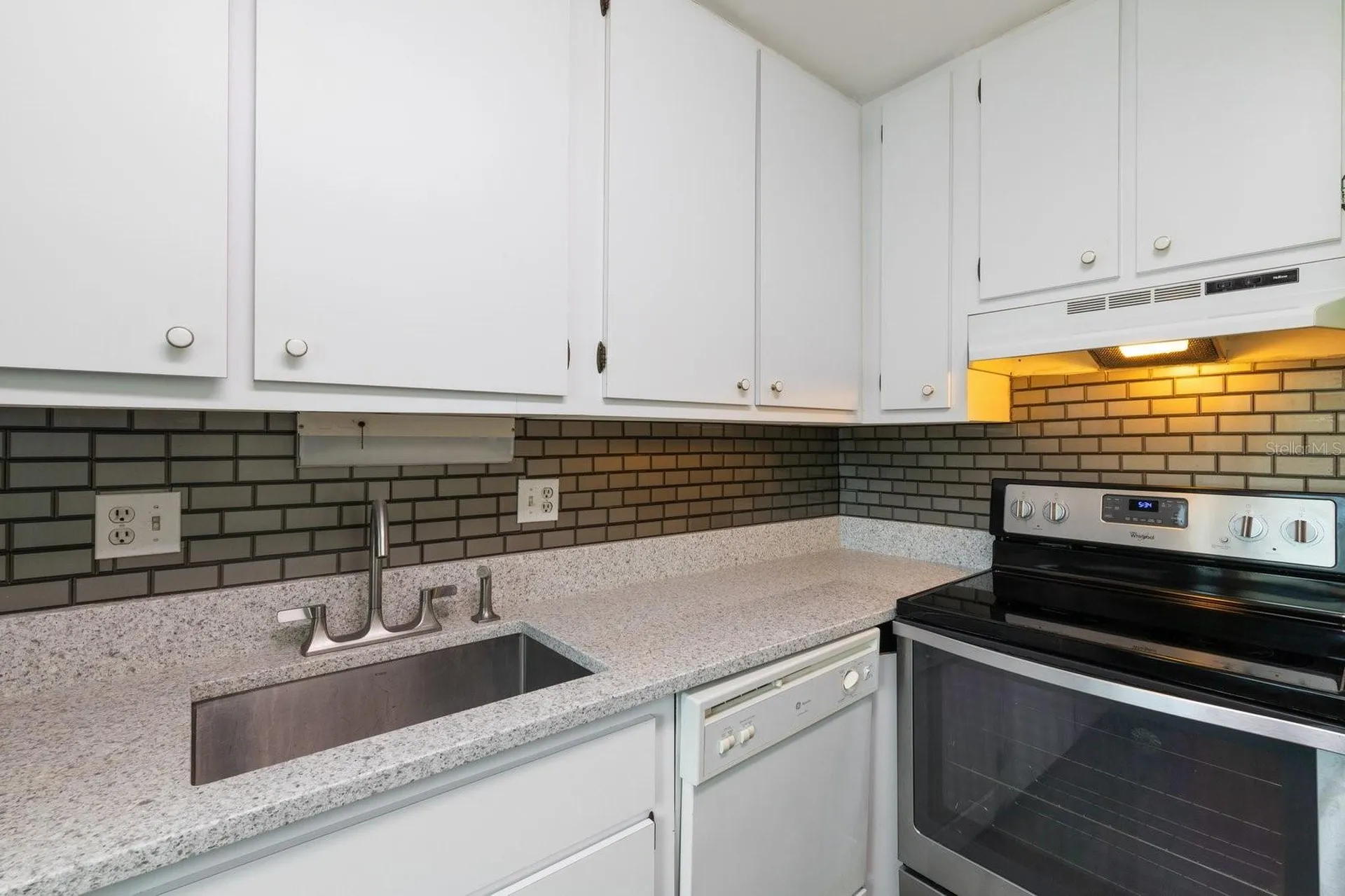 195 114th Avenue NE St Petersburg FL 33716