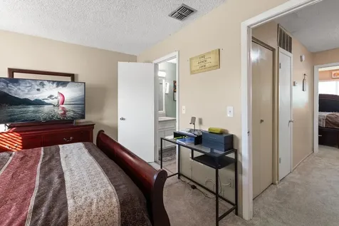 195 114th Avenue NE St Petersburg FL 33716