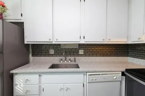 195 114th Avenue NE St Petersburg FL 33716