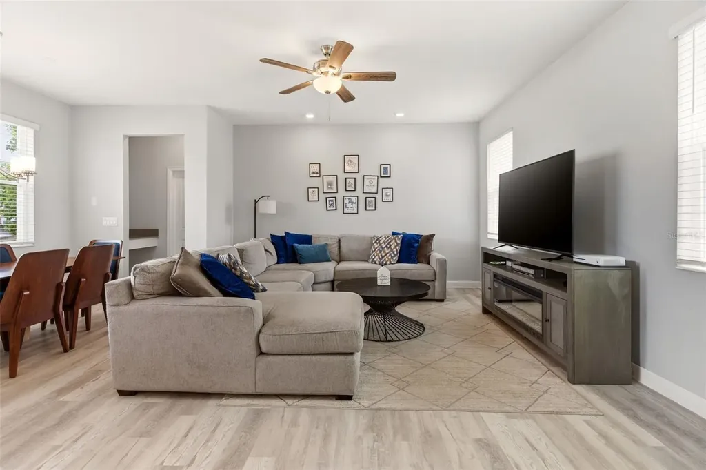 11932 Hometown Place Orlando FL 32832