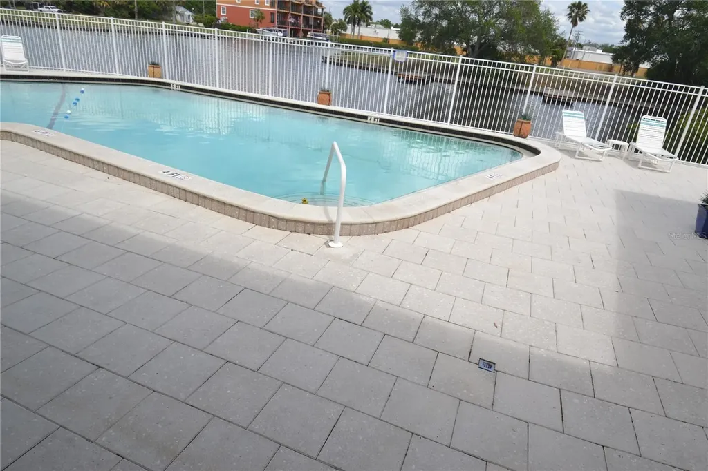 329 Moorings Cove Drive Tarpon Springs FL 34689