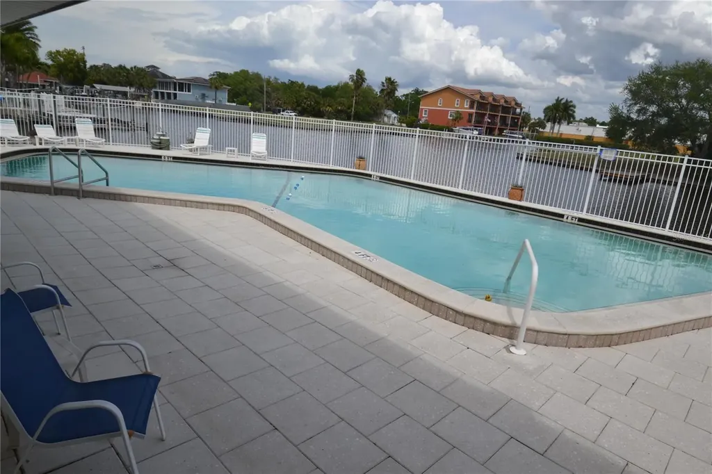 329 Moorings Cove Drive Tarpon Springs FL 34689