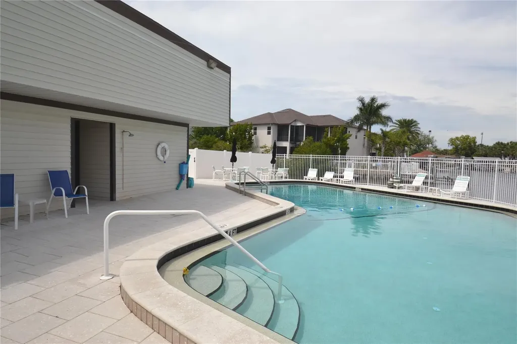 329 Moorings Cove Drive Tarpon Springs FL 34689