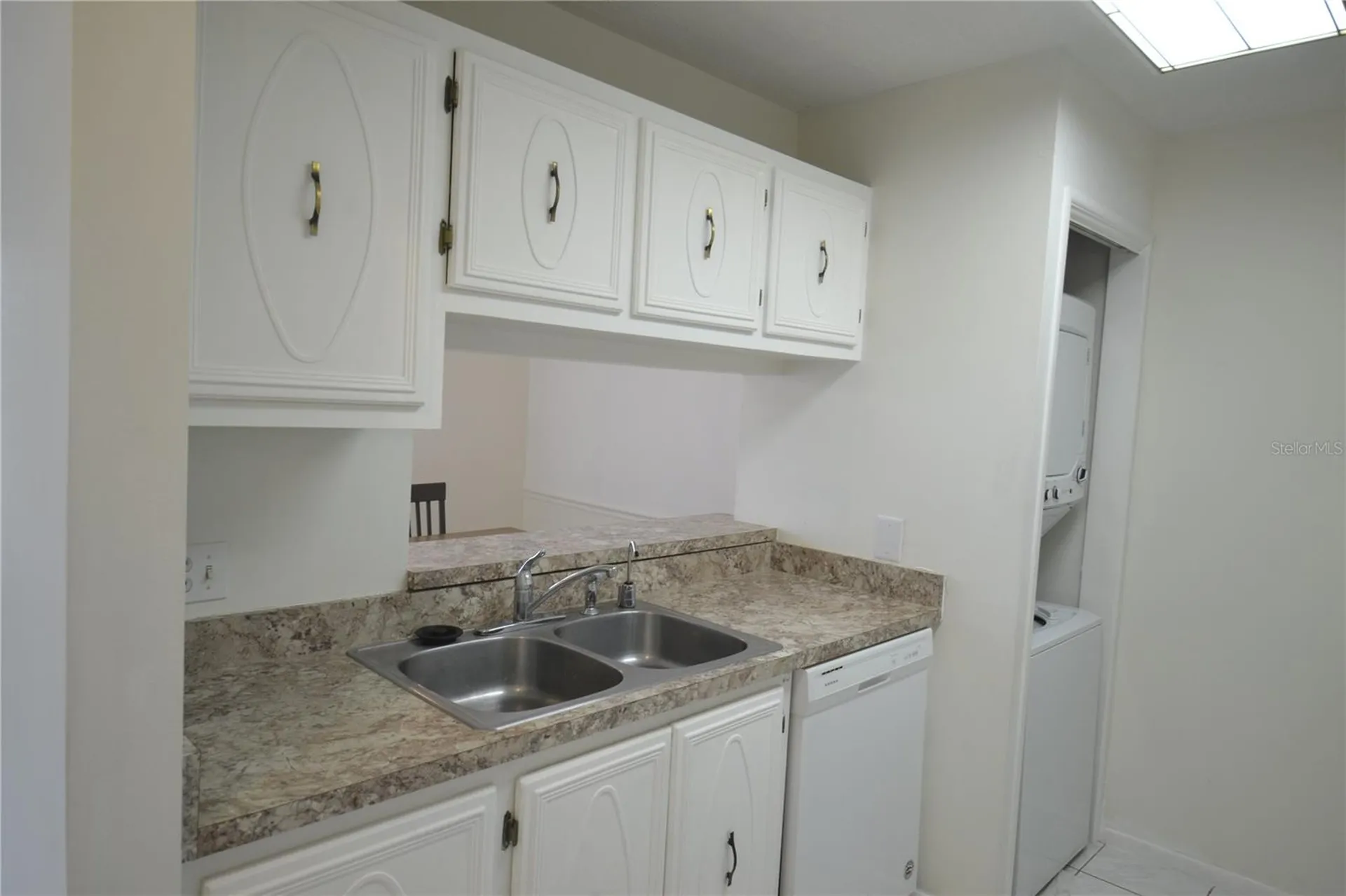 329 Moorings Cove Drive Tarpon Springs FL 34689