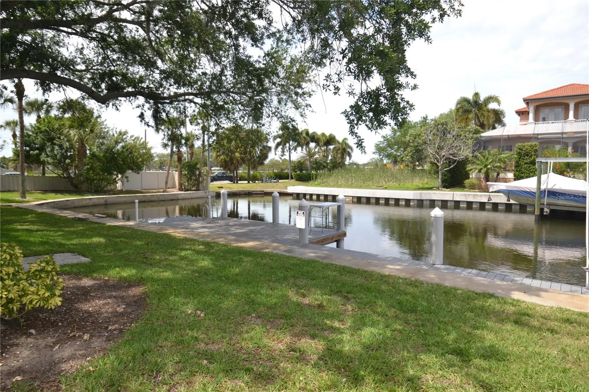 329 Moorings Cove Drive Tarpon Springs FL 34689