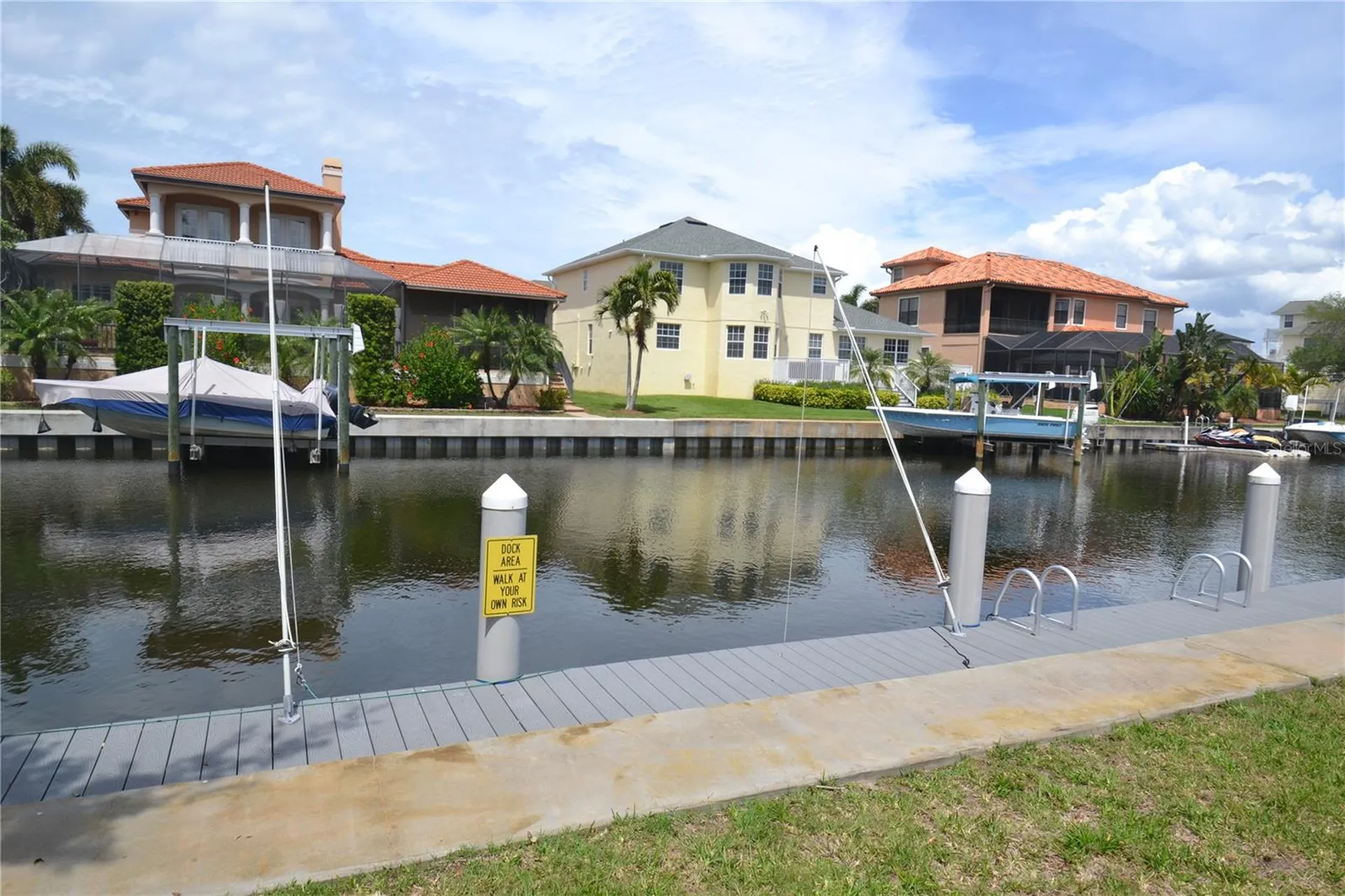 329 Moorings Cove Drive Tarpon Springs FL 34689