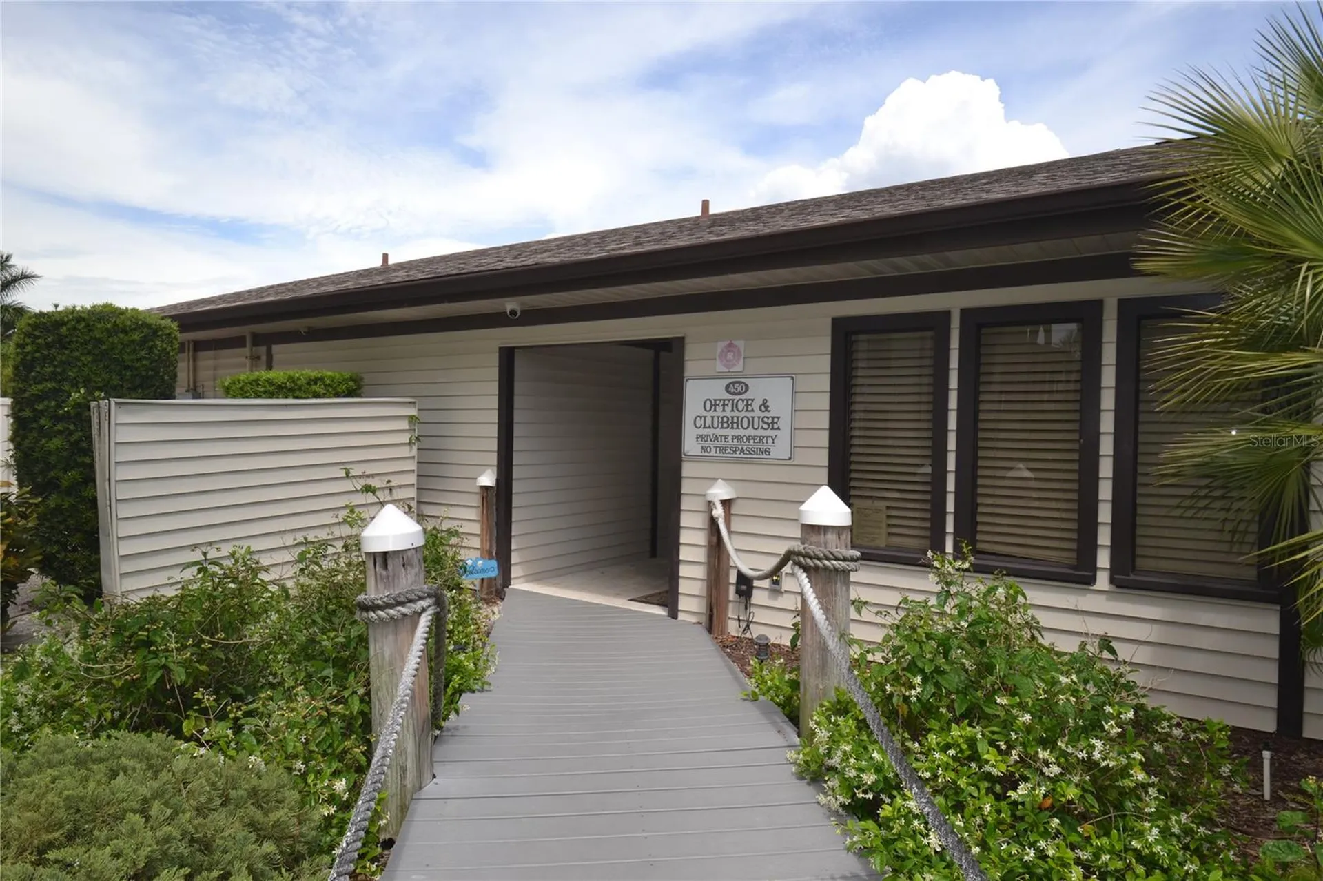 329 Moorings Cove Drive Tarpon Springs FL 34689