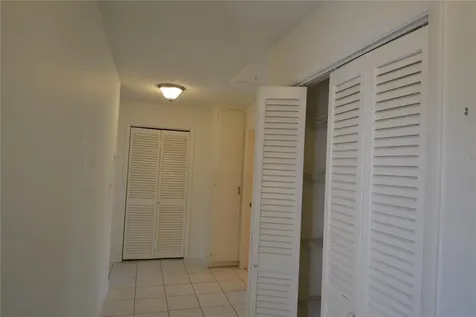329 Moorings Cove Drive Tarpon Springs FL 34689