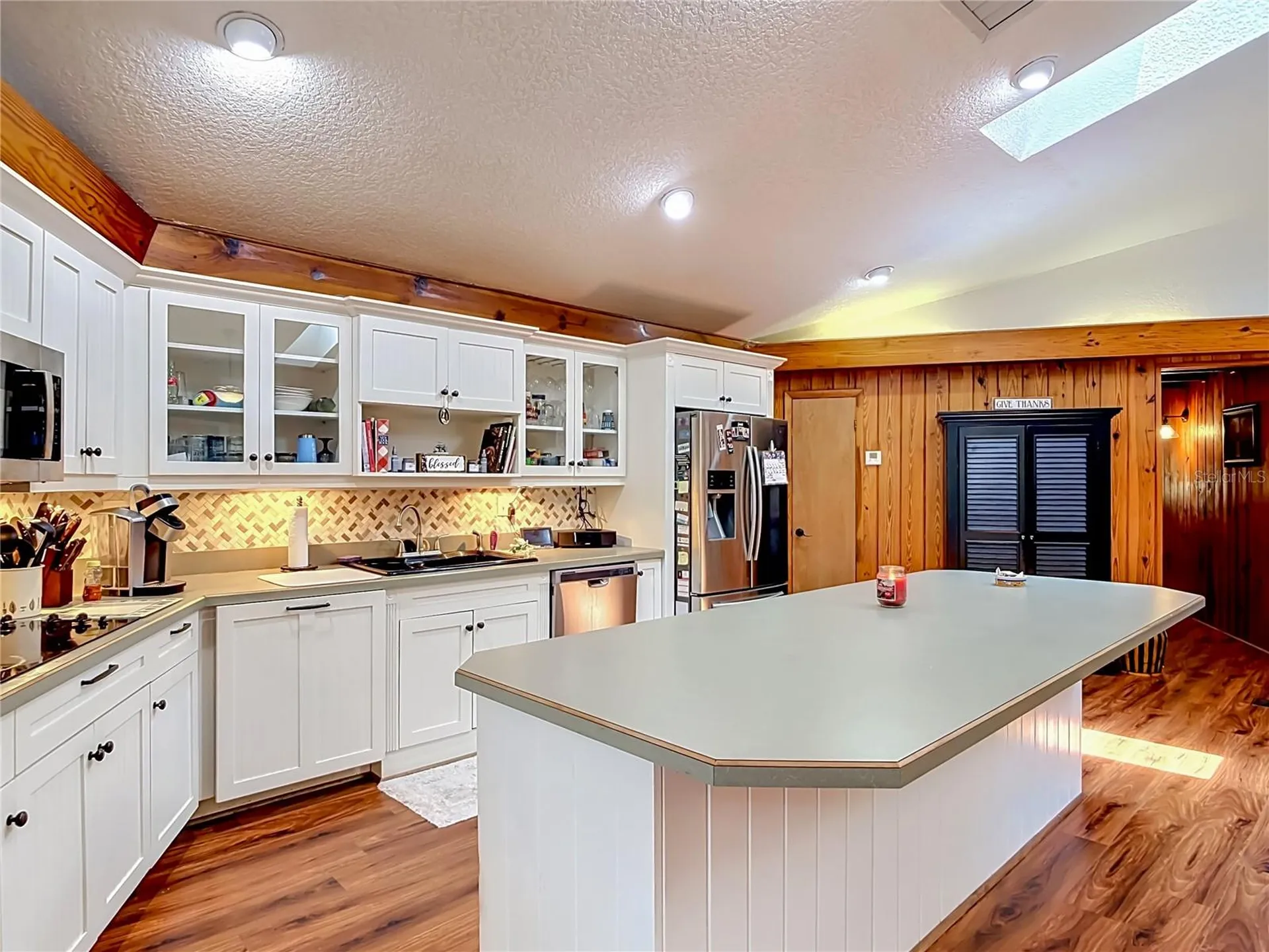 43809 Sunset Drive Paisley FL 32767