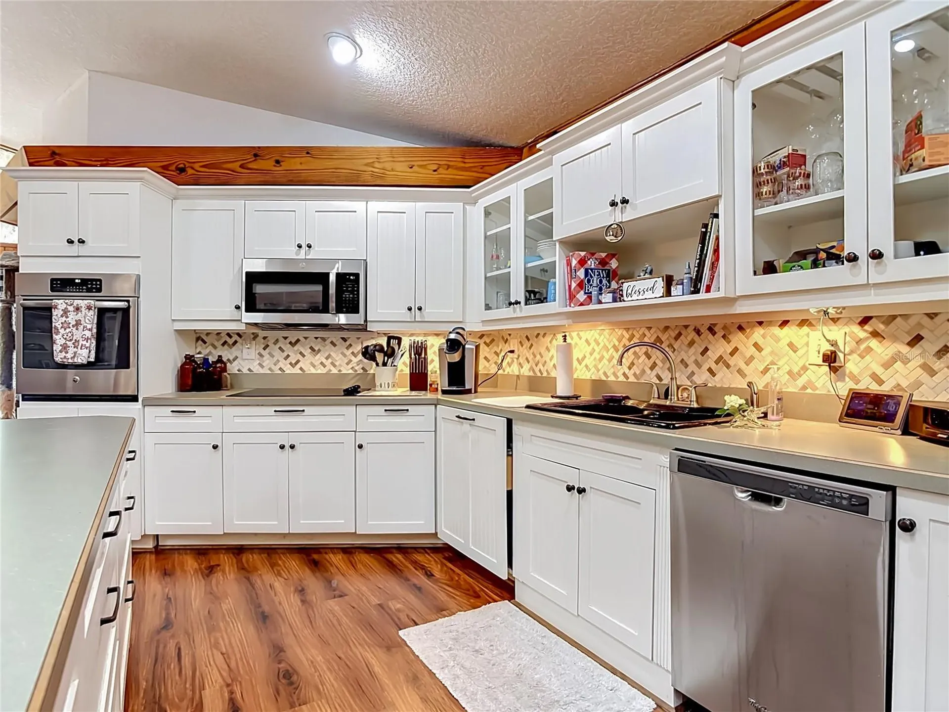 43809 Sunset Drive Paisley FL 32767