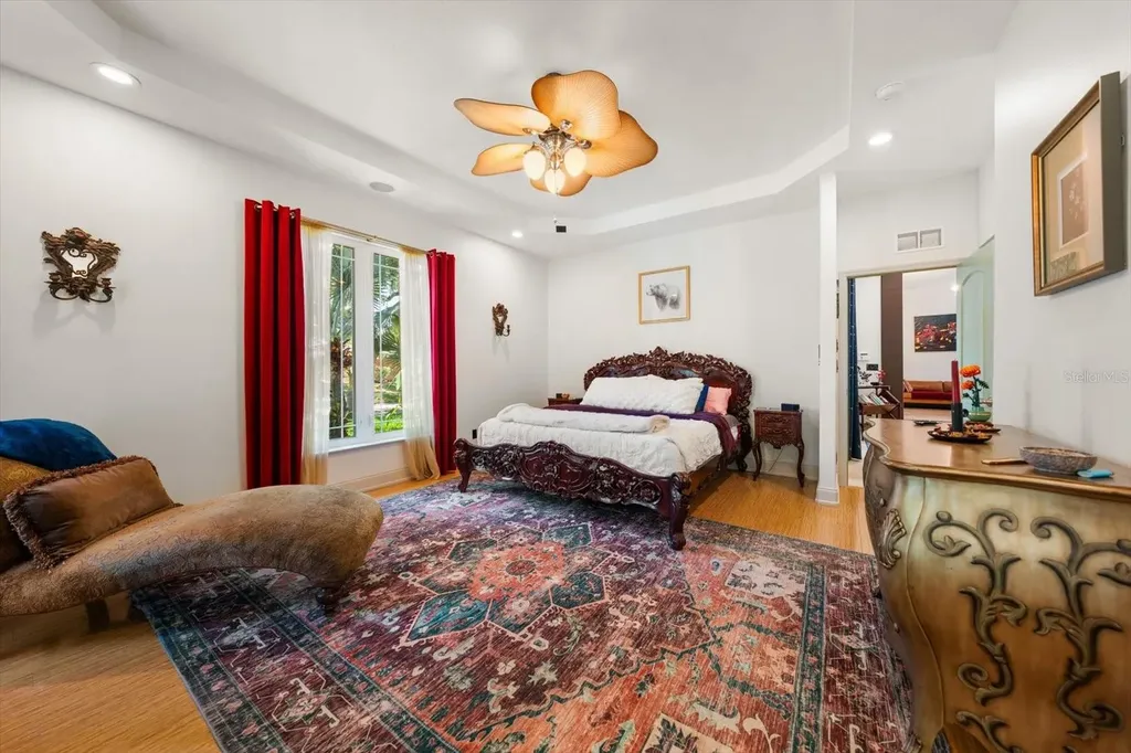 2400 Sherwood Lane Clearwater FL 33764