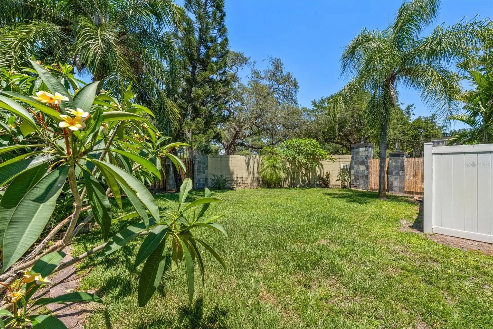 2400 Sherwood Lane Clearwater FL 33764